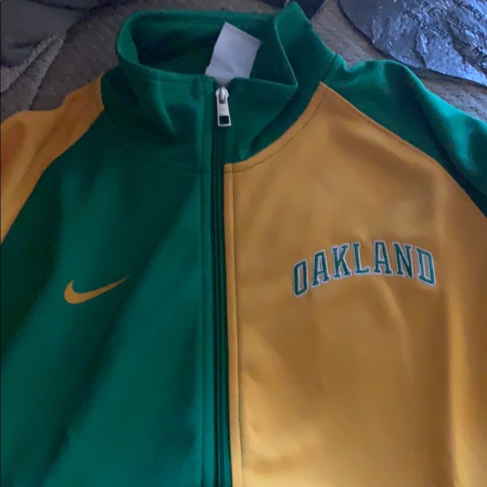 Women’s Oakland A’s jacket
